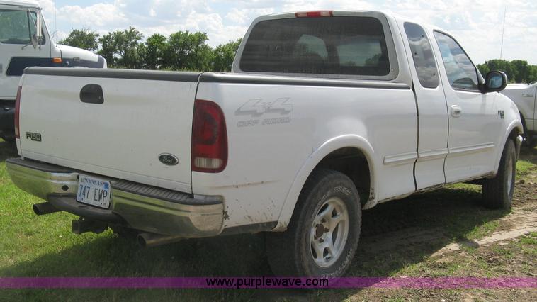 image for item K8611 1998 Ford F150 XLT SuperCab pickup truck