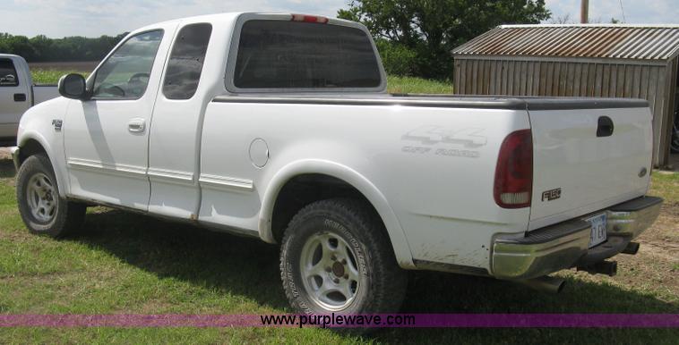 image for item K8611 1998 Ford F150 XLT SuperCab pickup truck