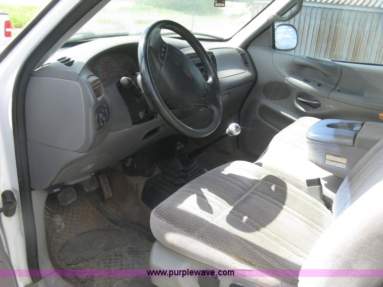 image for item K8611 1998 Ford F150 XLT SuperCab pickup truck