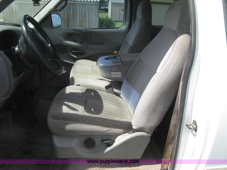 image for item K8611 1998 Ford F150 XLT SuperCab pickup truck