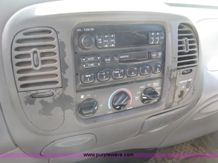 image for item K8611 1998 Ford F150 XLT SuperCab pickup truck