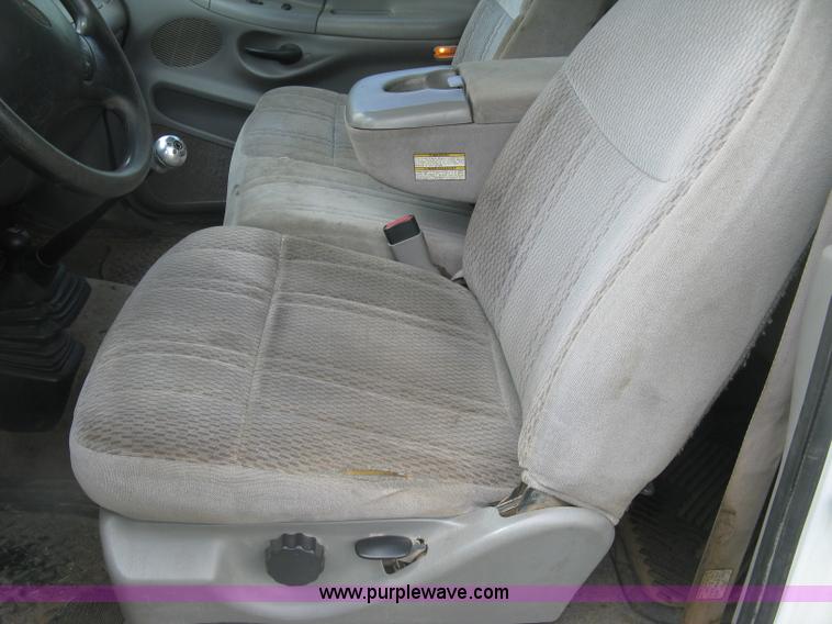 image for item K8611 1998 Ford F150 XLT SuperCab pickup truck