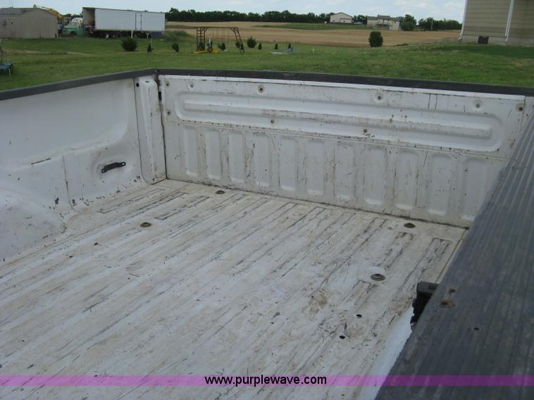 image for item K8611 1998 Ford F150 XLT SuperCab pickup truck