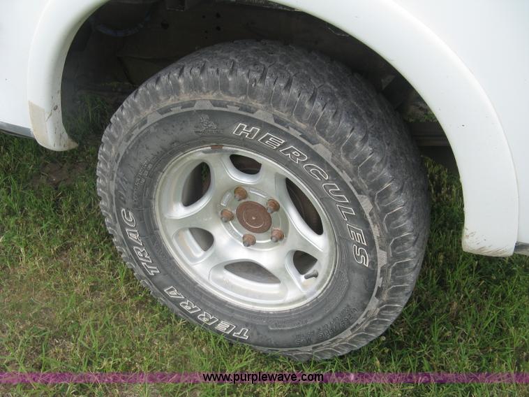 image for item K8611 1998 Ford F150 XLT SuperCab pickup truck