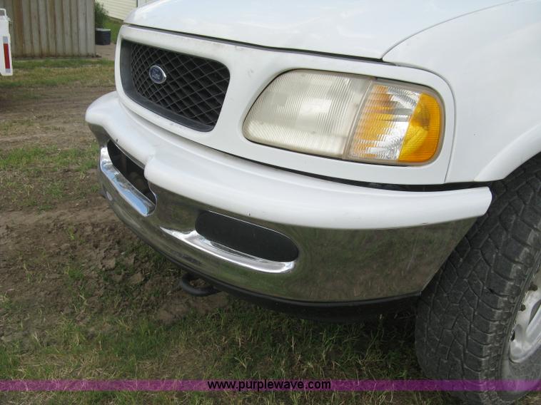 image for item K8611 1998 Ford F150 XLT SuperCab pickup truck