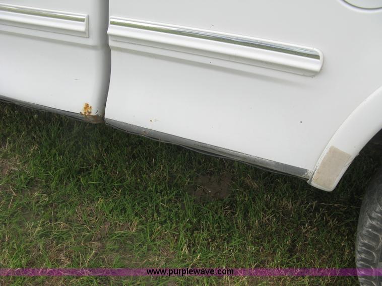 image for item K8611 1998 Ford F150 XLT SuperCab pickup truck