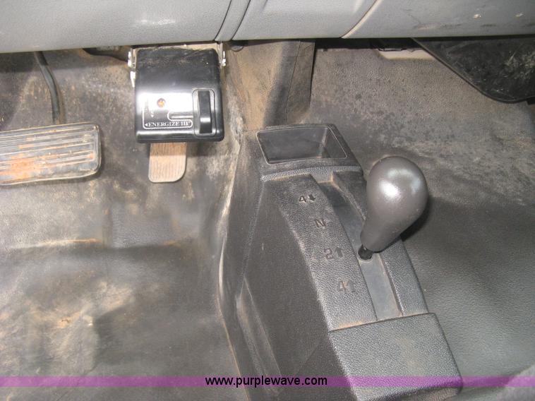 image for item K8643 2008 GMC Sierra 2500HD Ext. Cab pickup truck