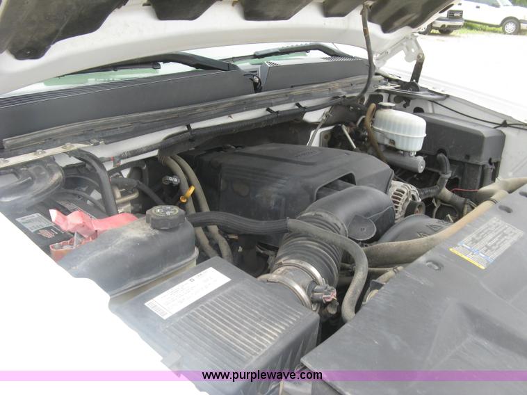 image for item K8643 2008 GMC Sierra 2500HD Ext. Cab pickup truck