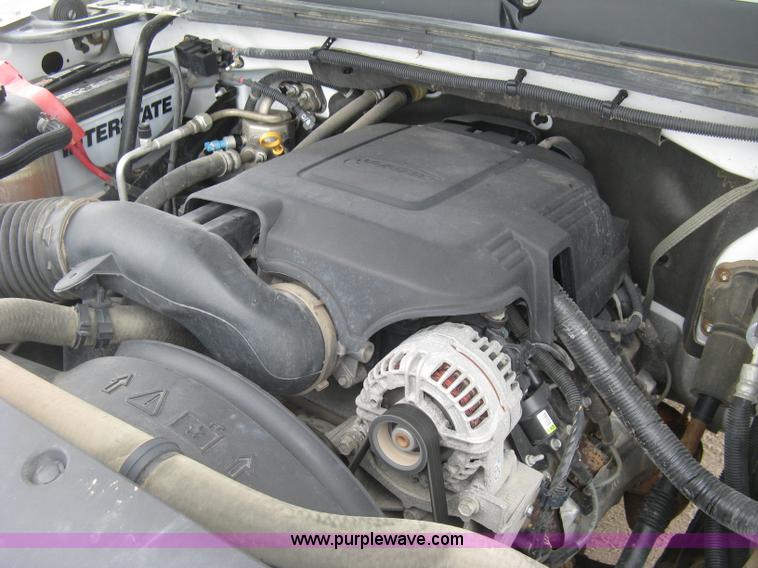 image for item K8643 2008 GMC Sierra 2500HD Ext. Cab pickup truck