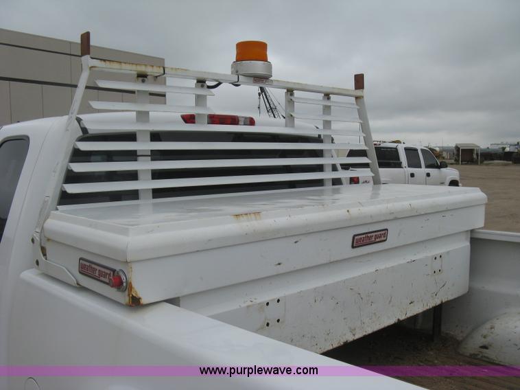 image for item K8643 2008 GMC Sierra 2500HD Ext. Cab pickup truck