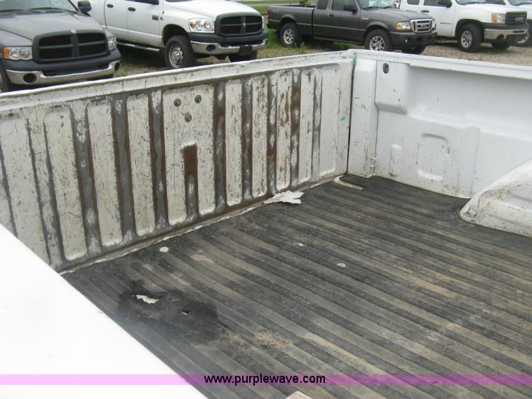 image for item K8644 2007 GMC Sierra Classic 2500HD Ext. Cab pickup truck