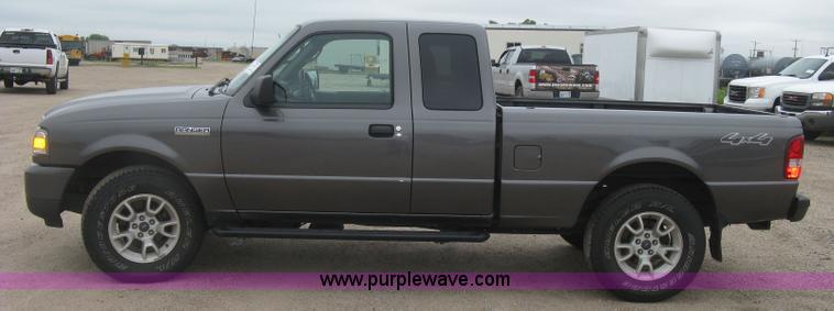 image for item K8646 2011 Ford Ranger XLT SuperCab pickup truck