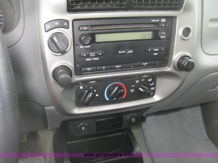 image for item K8646 2011 Ford Ranger XLT SuperCab pickup truck