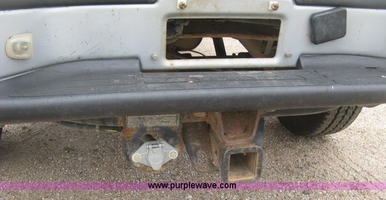 image for item K8647 2005 GMC Sierra 2500HD Ext. Cab pickup truck