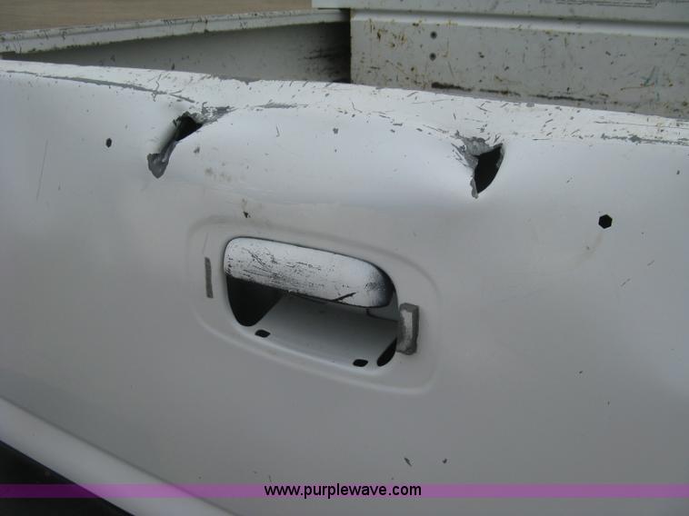 image for item K8647 2005 GMC Sierra 2500HD Ext. Cab pickup truck