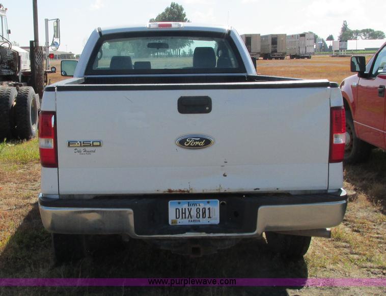 image for item L2503 2005 Ford F150 XL pickup truck