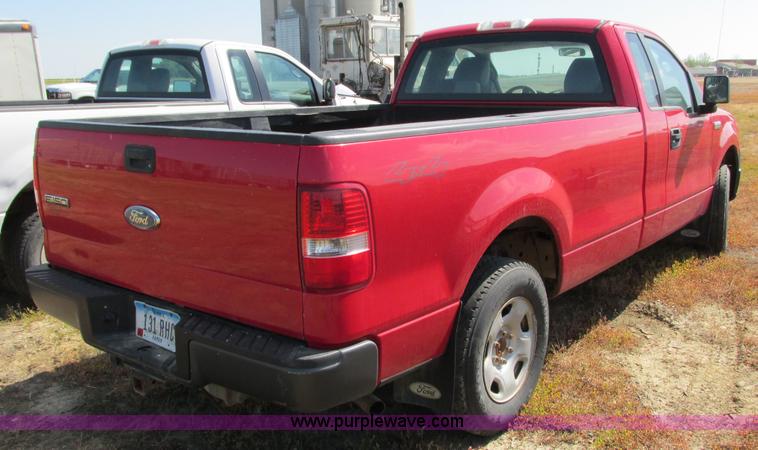 image for item L2504 2007 Ford F150 XL pickup truck