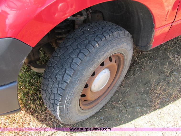 image for item L2504 2007 Ford F150 XL pickup truck