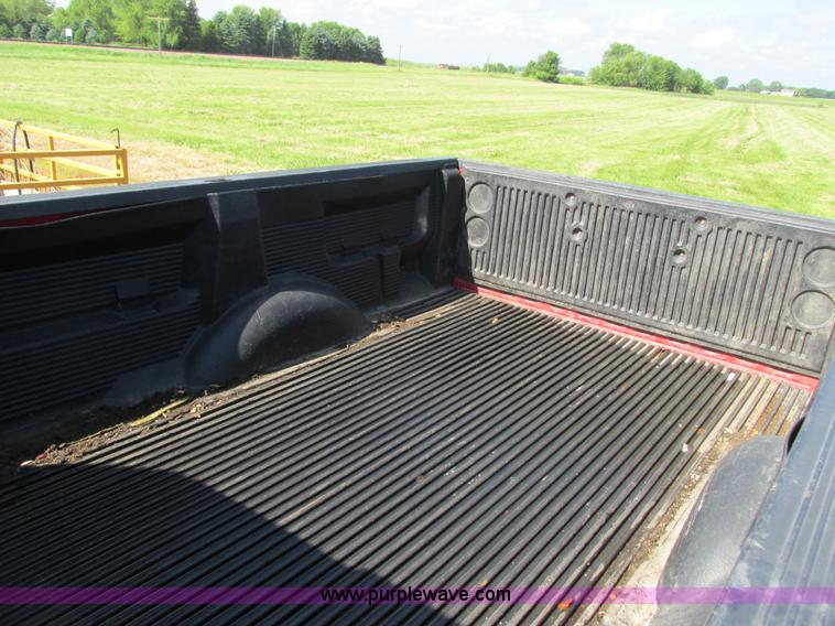 image for item L2504 2007 Ford F150 XL pickup truck