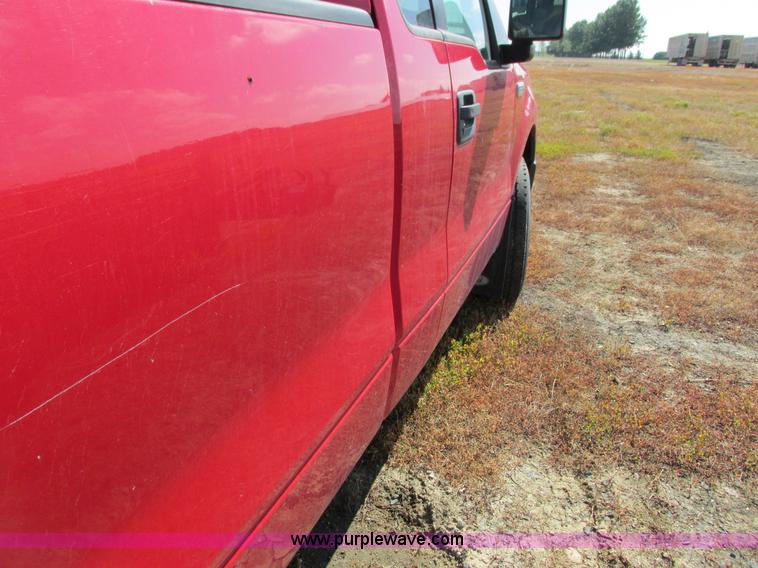 image for item L2504 2007 Ford F150 XL pickup truck