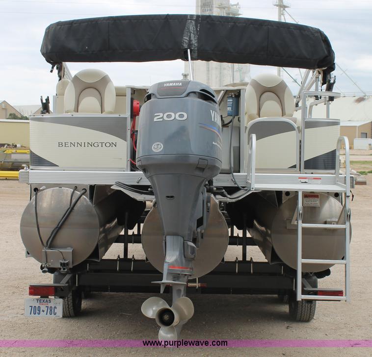 image for item L4255 2008 FSI Bennington 2275 tritoon boat