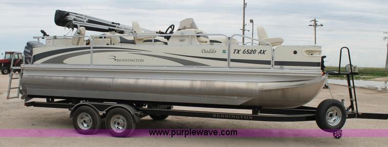 image for item L4255 2008 FSI Bennington 2275 tritoon boat