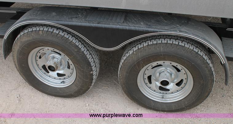 image for item L4255 2008 FSI Bennington 2275 tritoon boat