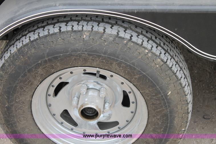 image for item L4255 2008 FSI Bennington 2275 tritoon boat