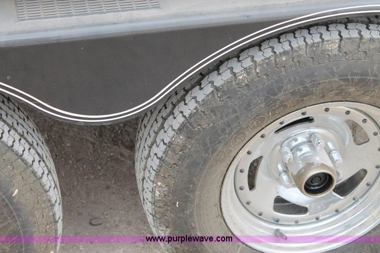 image for item L4255 2008 FSI Bennington 2275 tritoon boat