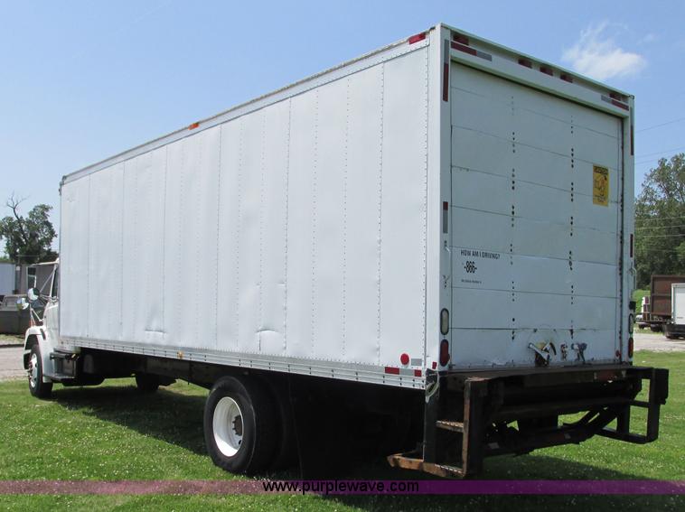 image for item R9322 2004 Freightliner FL70 box truck