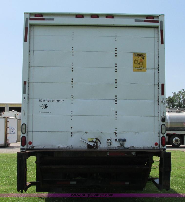 image for item R9322 2004 Freightliner FL70 box truck