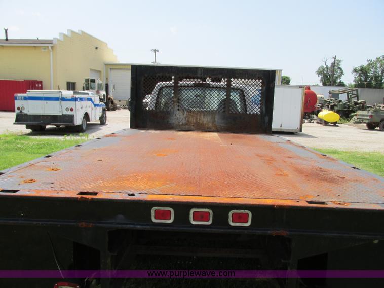 image for item R9323 1997 Ford F450 Super Duty flatbed truck