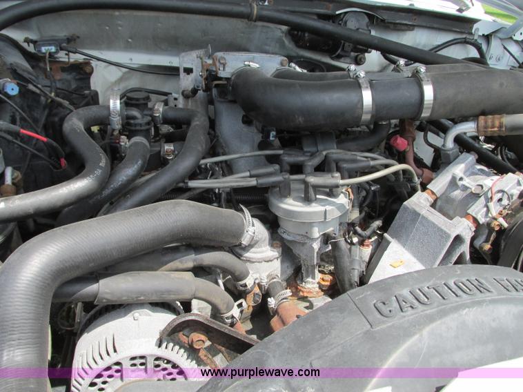 image for item R9323 1997 Ford F450 Super Duty flatbed truck