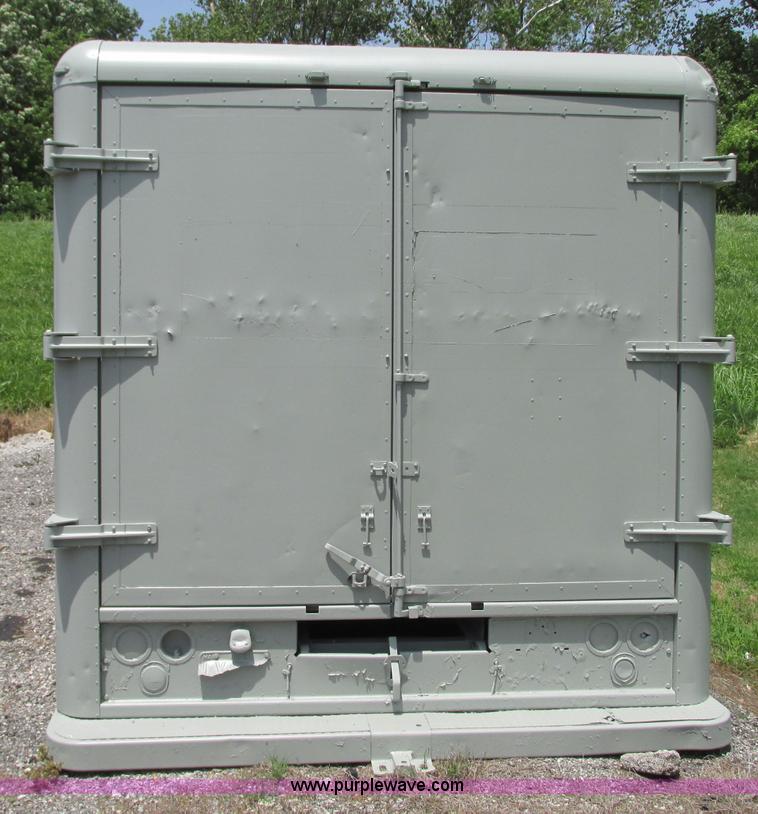 image for item R9324 Box truck bed