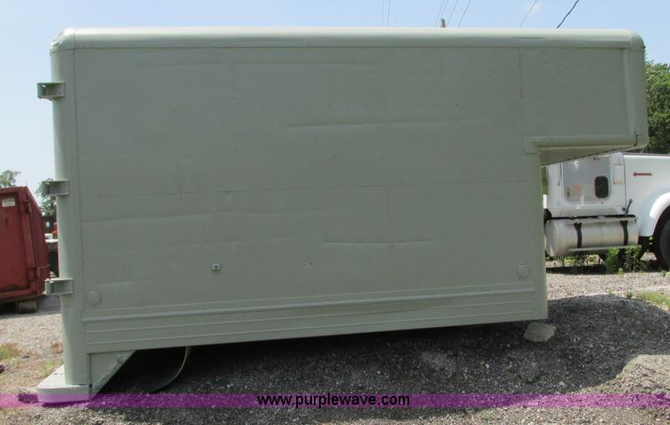 image for item R9324 Box truck bed