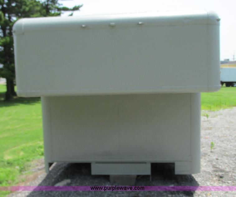 image for item R9324 Box truck bed