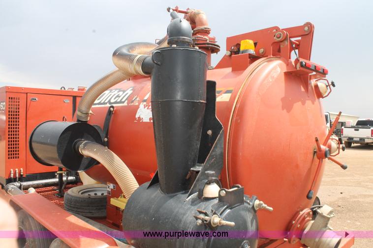 image for item AO9530 2011 Hydrovac FX60 vacuum trailer