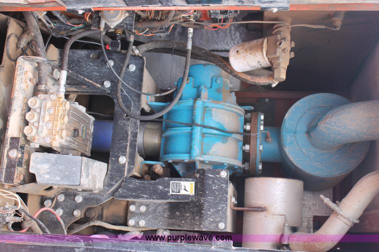 image for item AO9530 2011 Hydrovac FX60 vacuum trailer