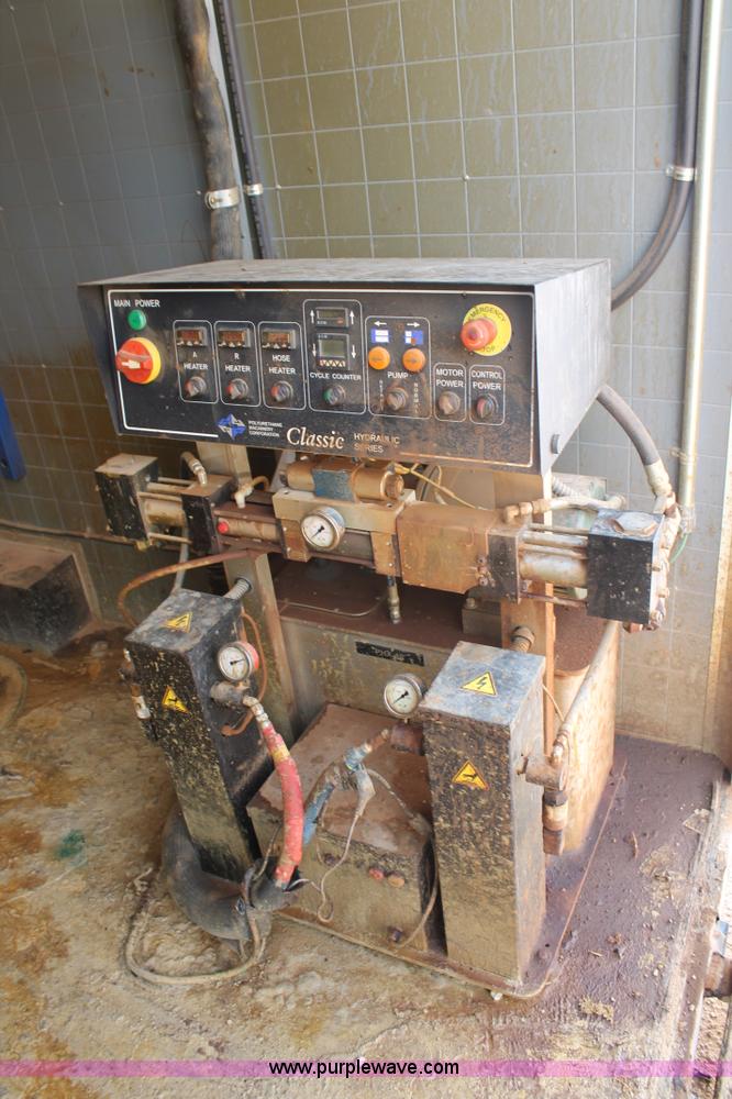 image for item AO9532 2013 Carry-On trailer with polyurea application proportioner