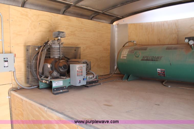 image for item AO9532 2013 Carry-On trailer with polyurea application proportioner