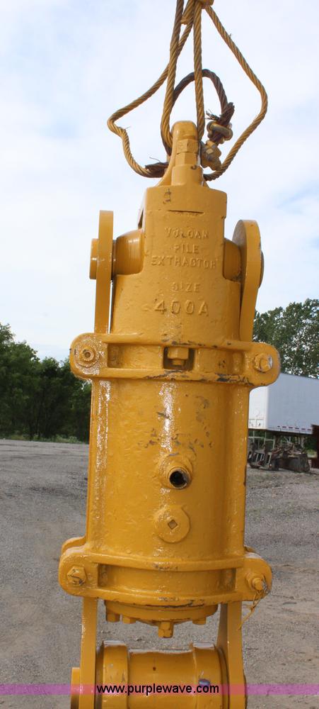 image for item BO9292 Vulcan piling extractor
