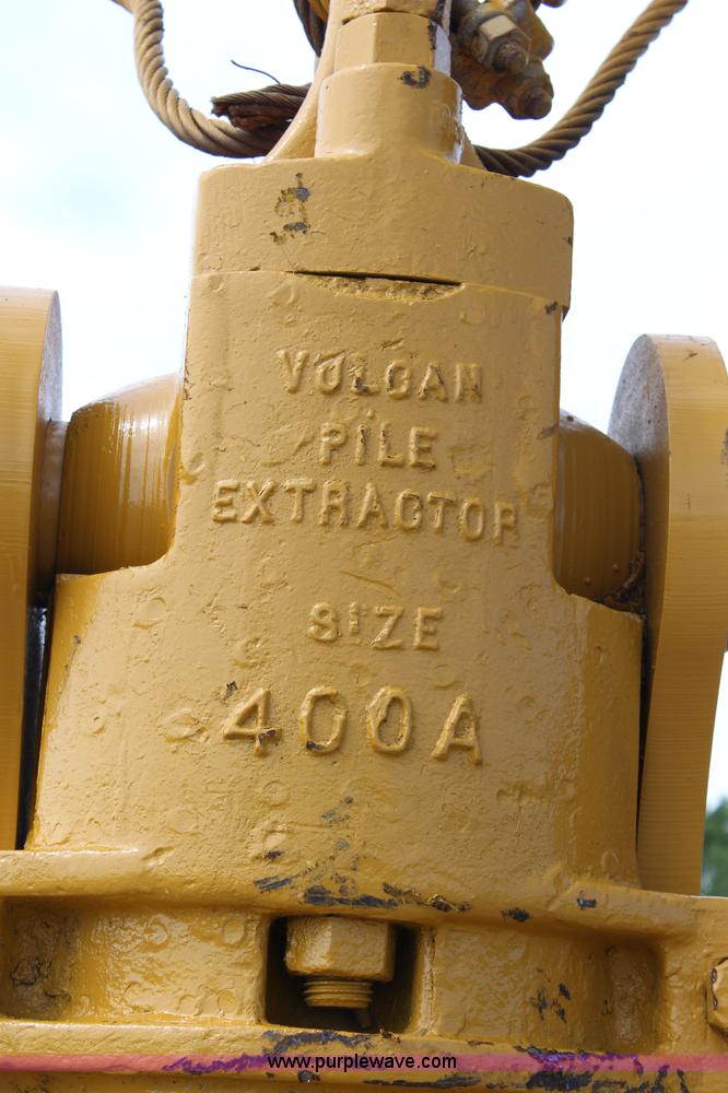 image for item BO9292 Vulcan piling extractor