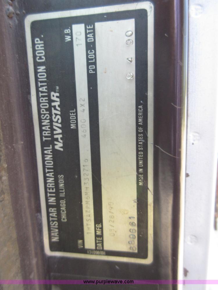 image for item D2474 1991 International 4600 modified swab rig