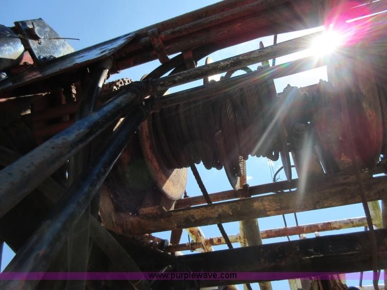 image for item D2474 1991 International 4600 modified swab rig