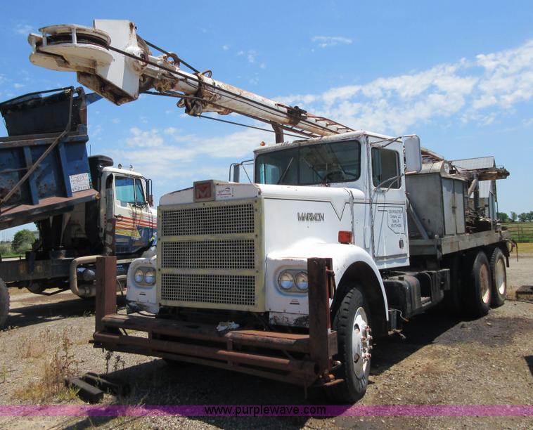 image for item D2475 1981 Marmon TT04C198RM workover rig