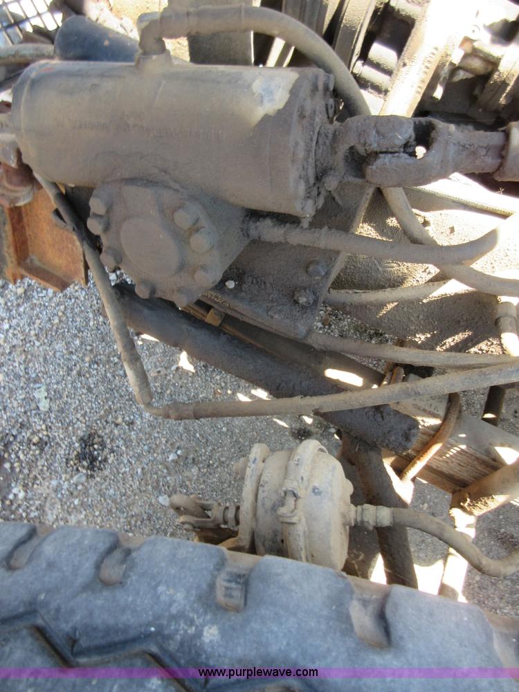 image for item D2475 1981 Marmon TT04C198RM workover rig