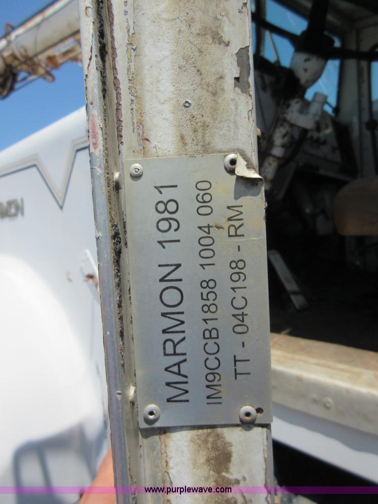 image for item D2475 1981 Marmon TT04C198RM workover rig