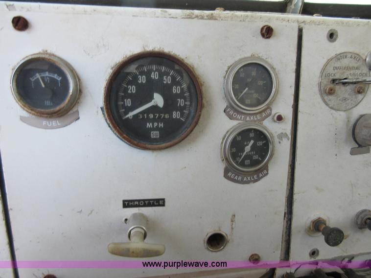 image for item D2475 1981 Marmon TT04C198RM workover rig