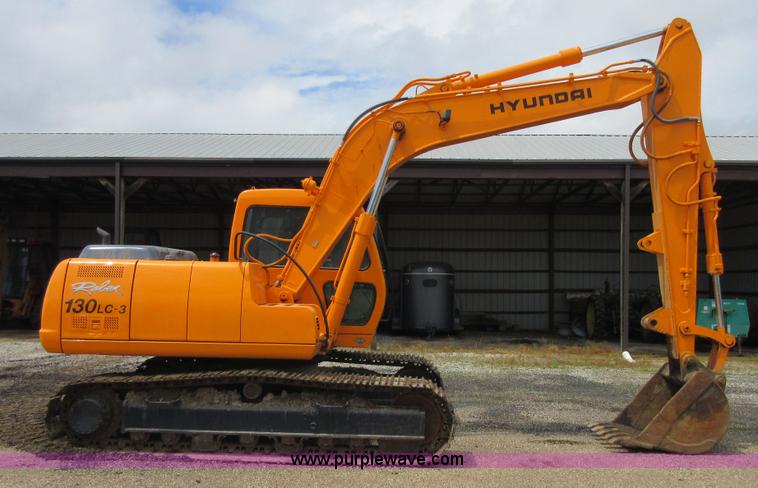 image for item D2491 1995 Hyundai R130LC-3 excavator