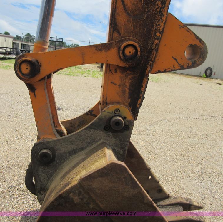 image for item D2491 1995 Hyundai R130LC-3 excavator